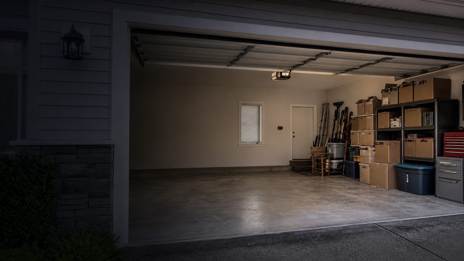 Cleared garage space in Bradenton